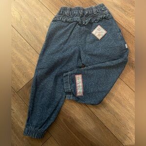 Vintage 90’s floral print little Levi’s